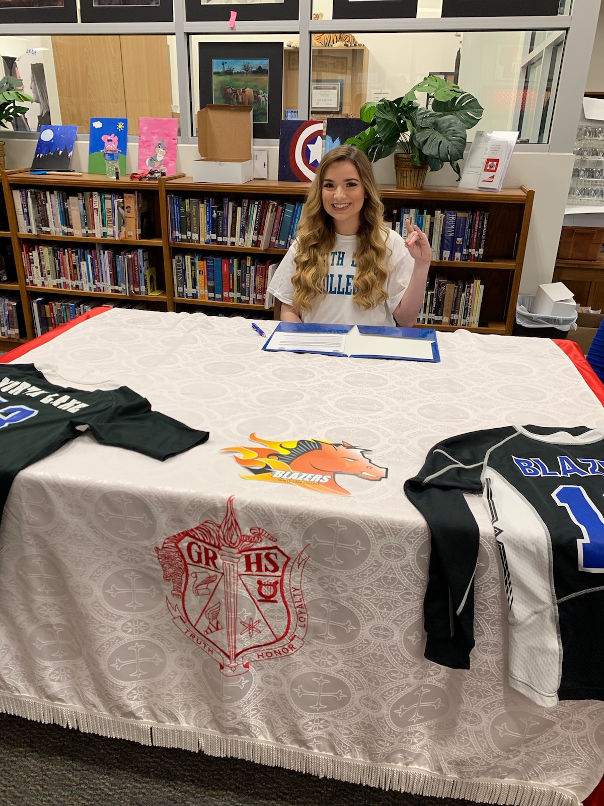 Madison Moody Commits to NLC Volleyball